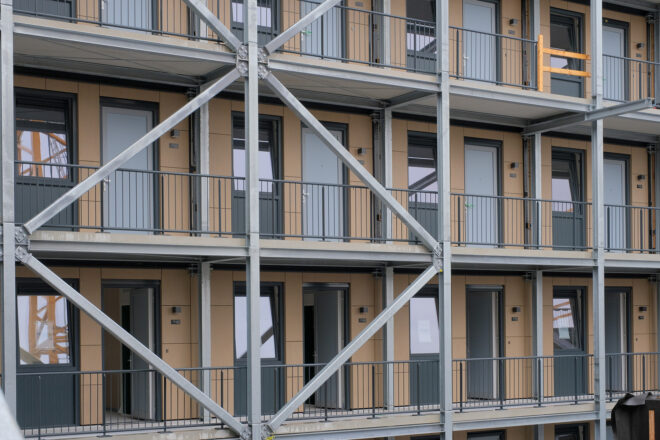De Groot Vroomshoop maakt samen met Woningcorporatie Domijn een Meerjaren Onderhoudsplan (MJOP) voor het onderhoud van een duurzaam appartementencomplex.